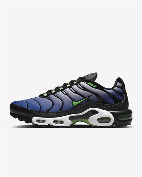 nike air max plus shoes.